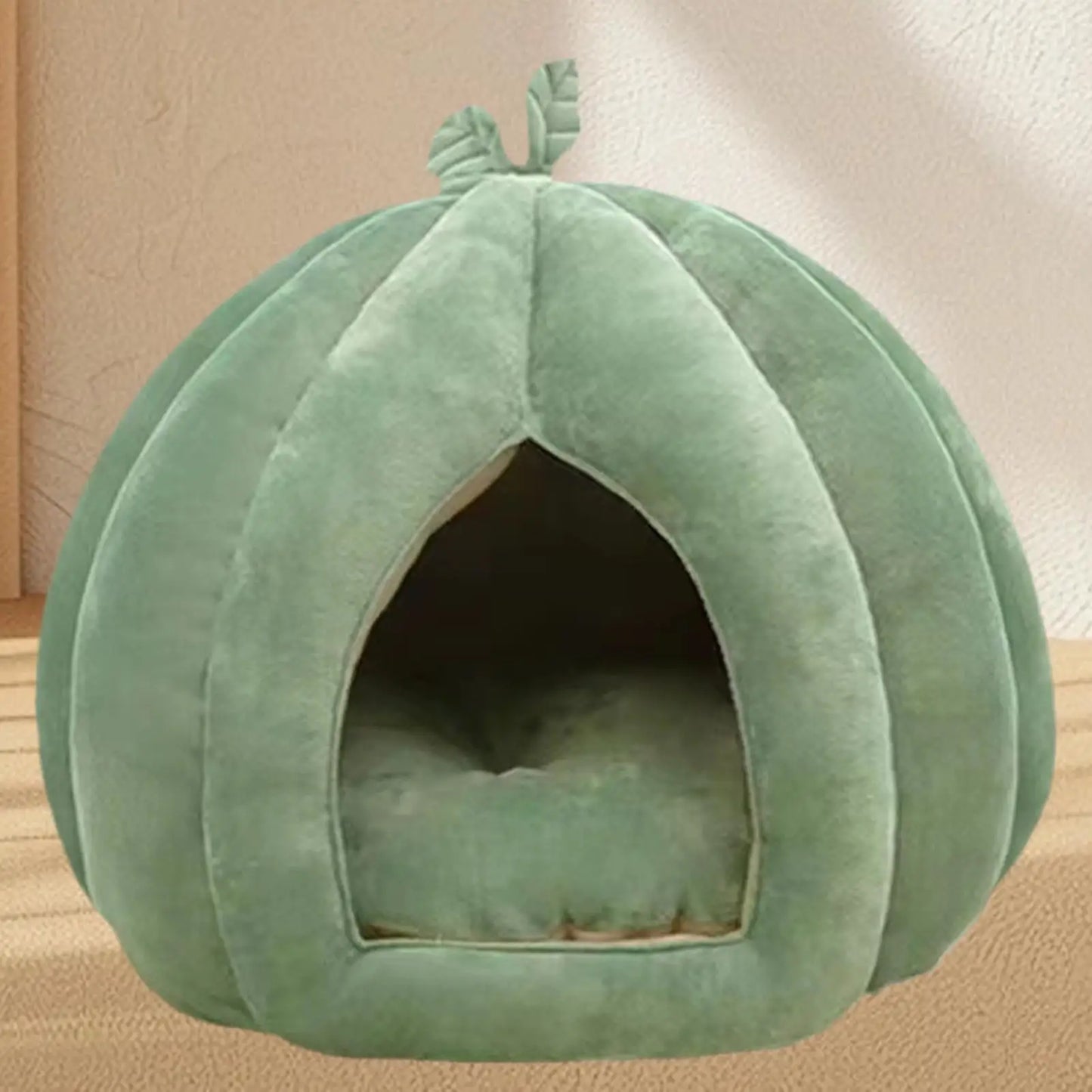 Enclosed Pumpkin Cat Bed